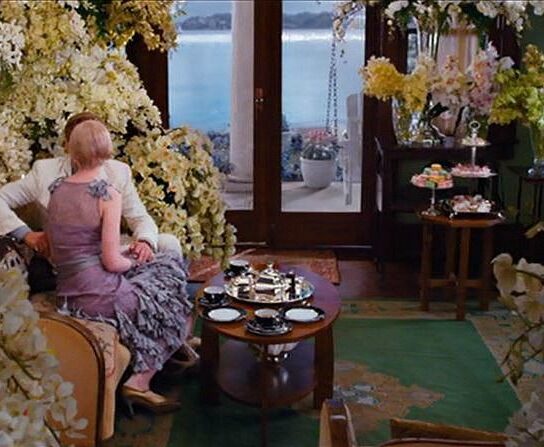 Discover the Significance of Nick’s Couch Color in The Great Gatsby