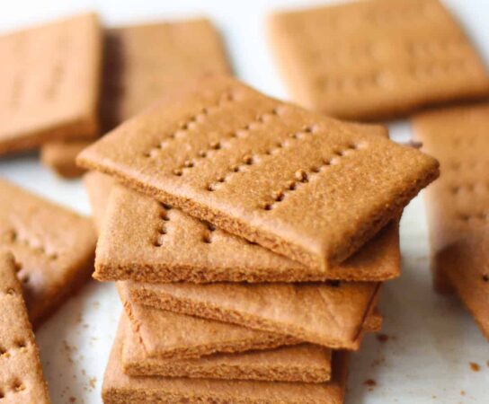 How to Make Delicious Homemade Graham Crackers: Step-by-Step Recipe