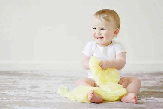 How Babies Manage to Chew with Only Their Front Teeth and Develop Eating Skills