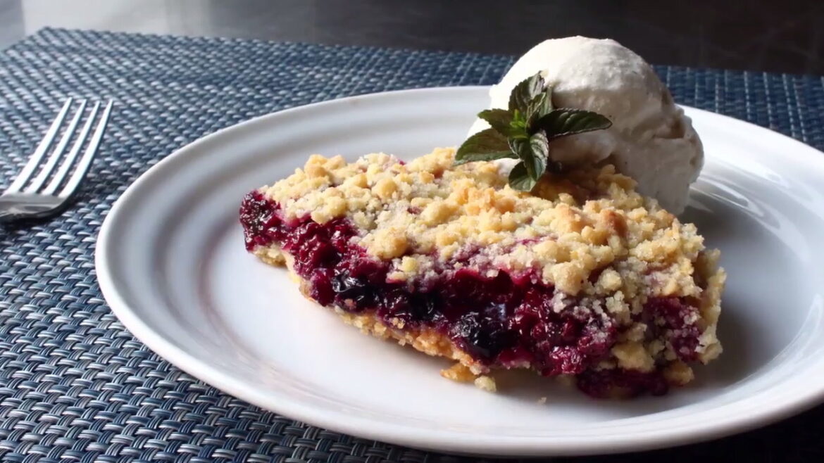Delicious and Simple Blueberry Crumble Recipe for Any Occasion