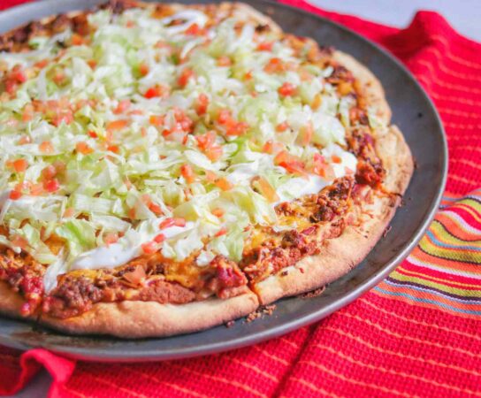 How to Make the Ultimate Homemade Taco Pizza for Family Dinners