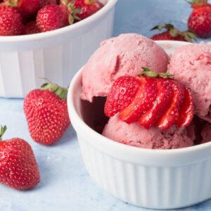 How to Make Creamy Homemade Strawberry Ice Cream Step-by-Step