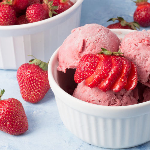 How to Make Creamy Homemade Strawberry Ice Cream Step-by-Step