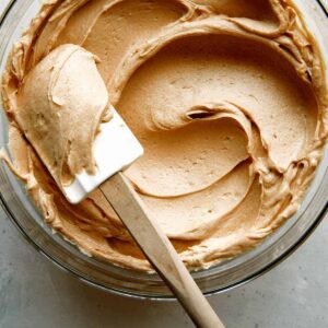 How to Make the Perfect Peanut Butter Icing for Cakes and Cupcakes