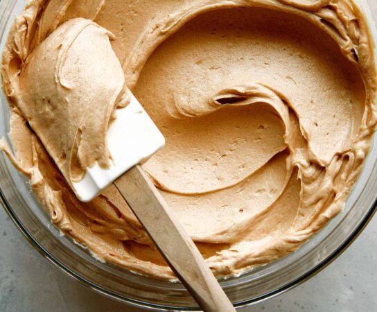 How to Make the Perfect Peanut Butter Icing for Cakes and Cupcakes