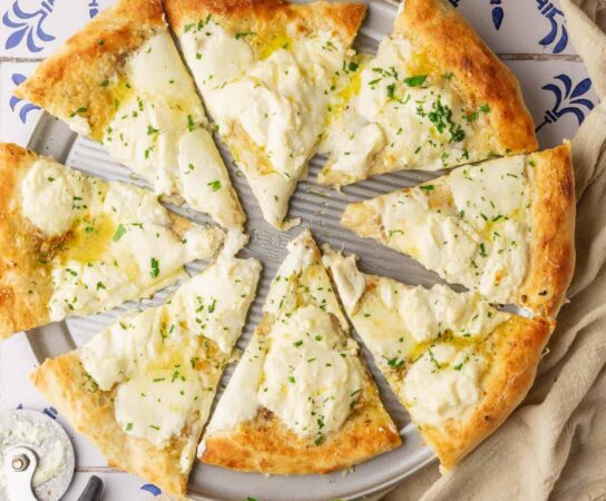 How to Make the Best White Pizza Recipe at Home – Step-by-Step Guide