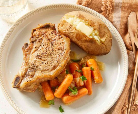 How to Cook Juicy and Flavorful Bone-In Pork Chops at Home