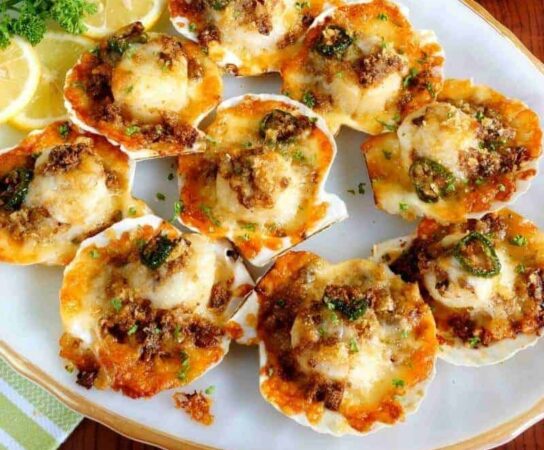 How to Make the Best Baked Scallops with Buttery Crumb Topping